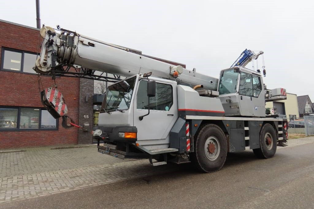 Liebherr LTM 1030/2 - Cần cẩu mọi địa hình: hình 1 Liebherr LTM 1030/2 - Cần cẩu mọi địa hình: hình 1