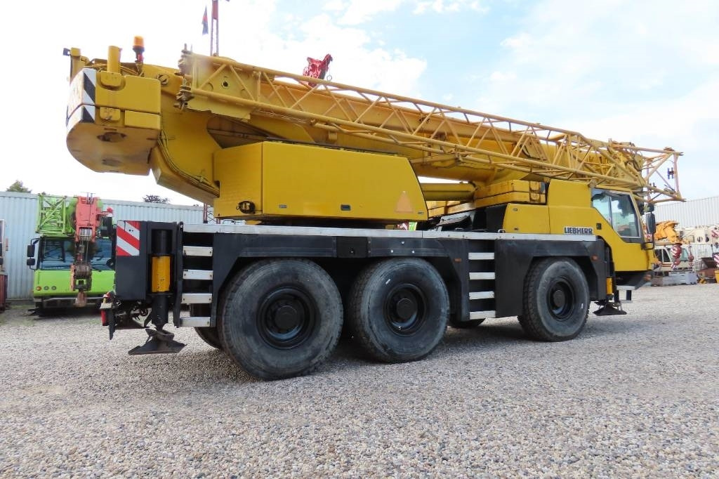 Liebherr LTM 1055-1 - Cần cẩu mọi địa hình: hình 3 Liebherr LTM 1055-1 - Cần cẩu mọi địa hình: hình 3