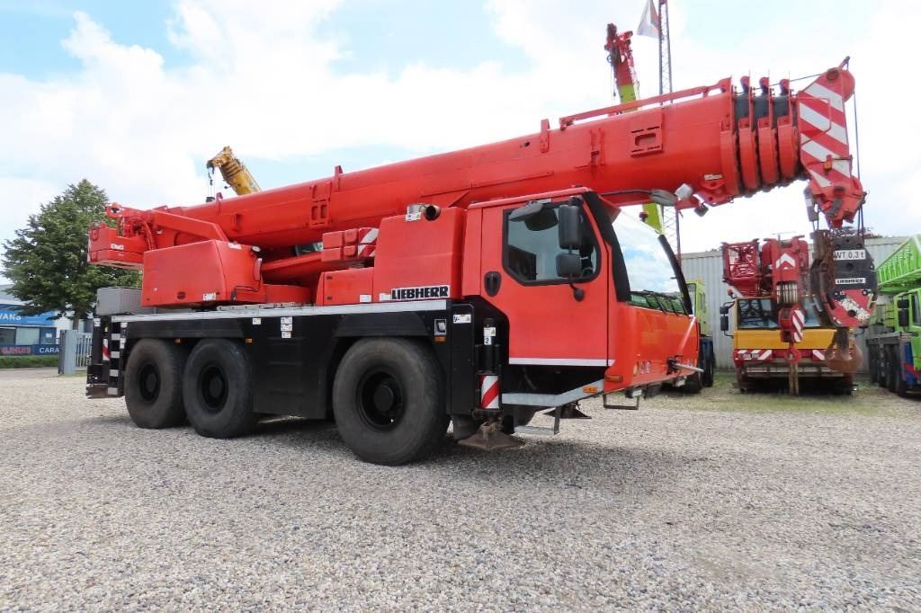 Liebherr LTM 1055-3.2 - Cần cẩu mọi địa hình: hình 2 Liebherr LTM 1055-3.2 - Cần cẩu mọi địa hình: hình 2