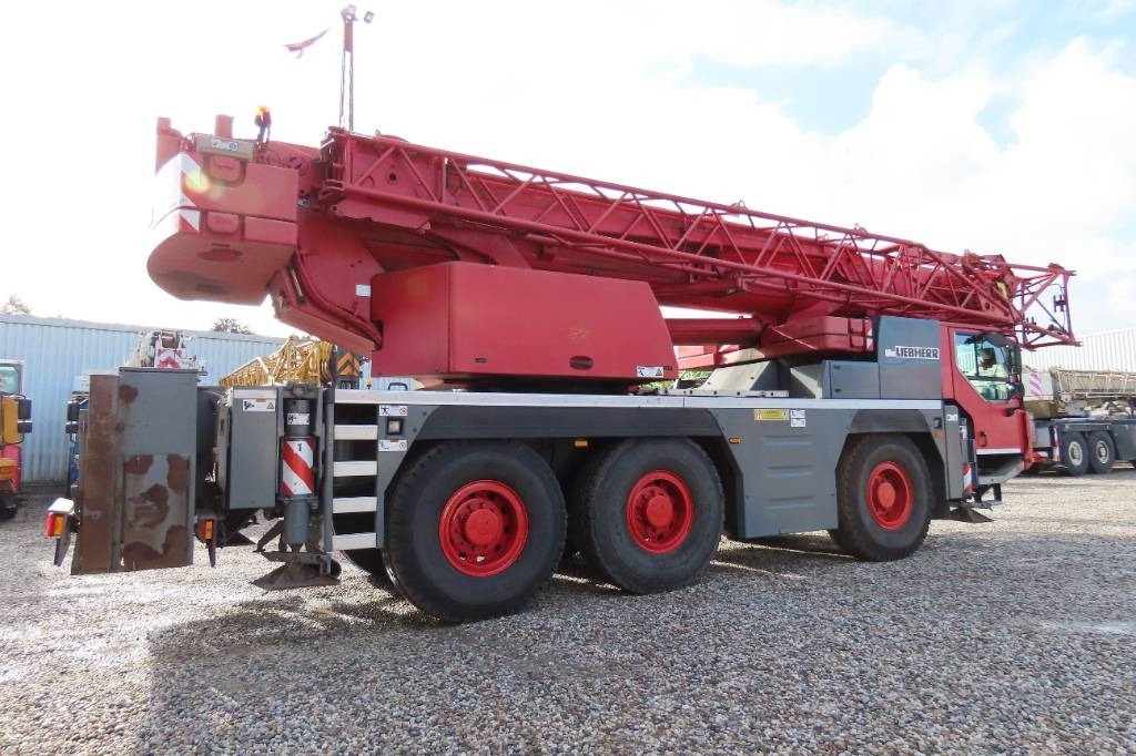 Liebherr LTM 1055-3.2 - Cần cẩu mọi địa hình: hình 3 Liebherr LTM 1055-3.2 - Cần cẩu mọi địa hình: hình 3