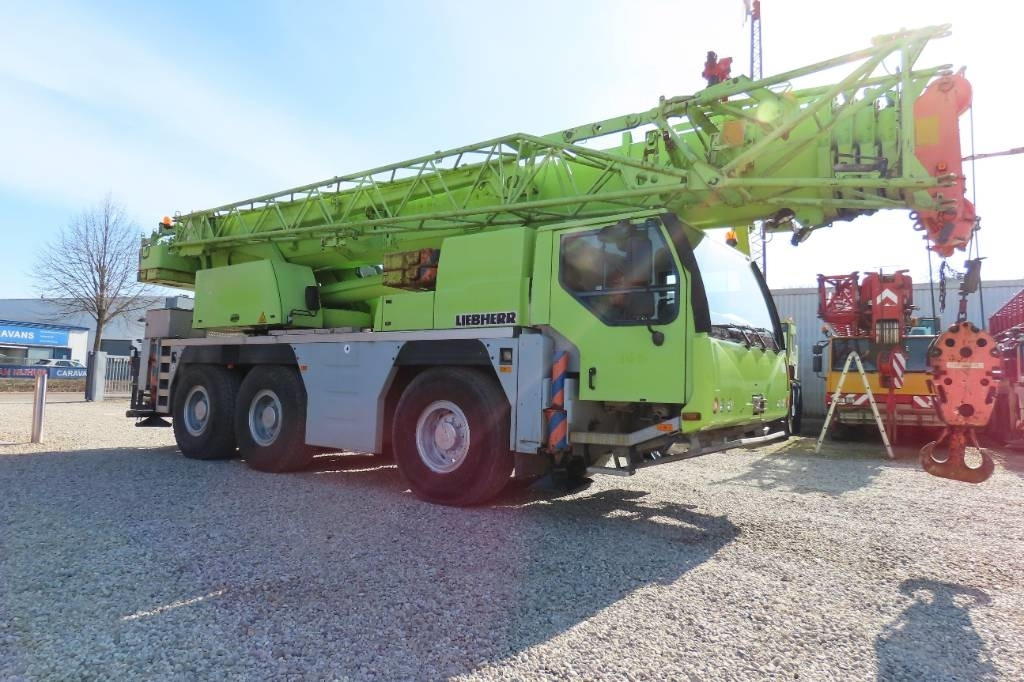 Liebherr LTM 1055-3.2 - Cần cẩu mọi địa hình: hình 2 Liebherr LTM 1055-3.2 - Cần cẩu mọi địa hình: hình 2