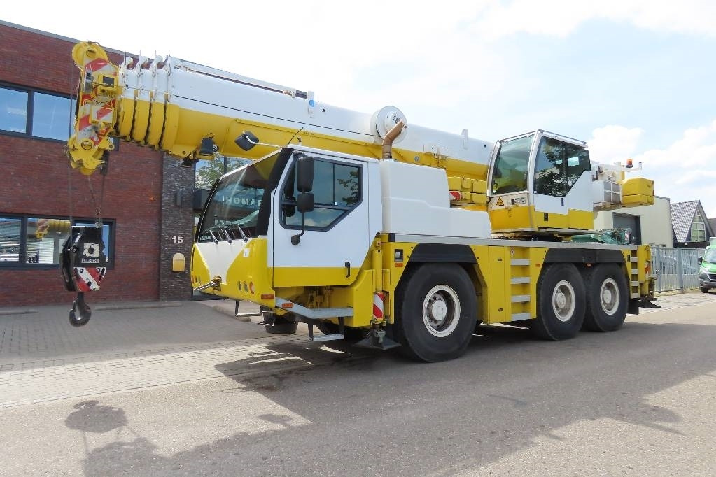 Liebherr LTM 1055-3.2 - Cần cẩu mọi địa hình: hình 1 Liebherr LTM 1055-3.2 - Cần cẩu mọi địa hình: hình 1