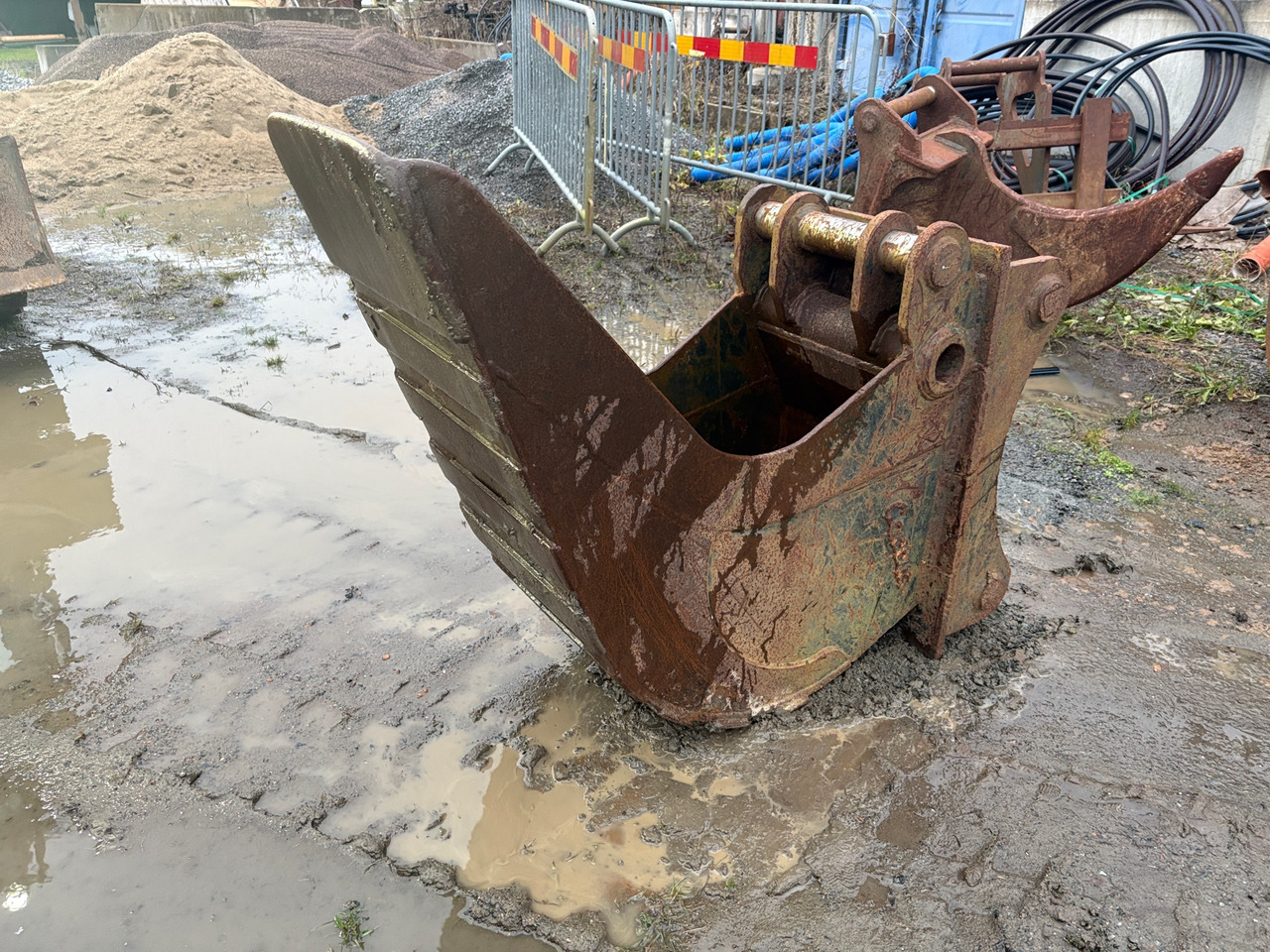 Carrus 450 mm - Gầu: hình 1 Carrus 450 mm - Gầu: hình 1