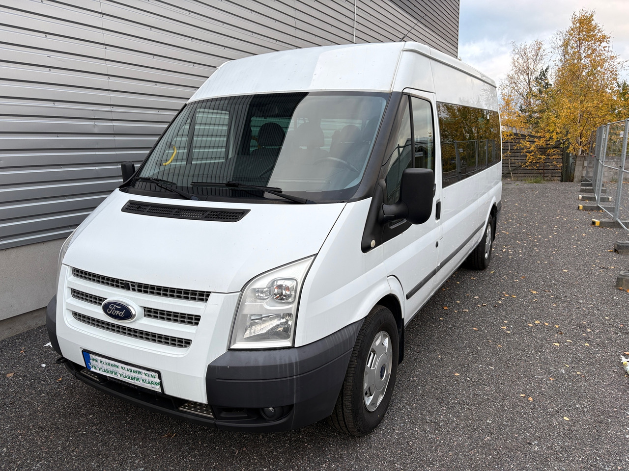 Ford Transit - Xe bus mini, Xe van chở khách: hình 1 Ford Transit - Xe bus mini, Xe van chở khách: hình 1