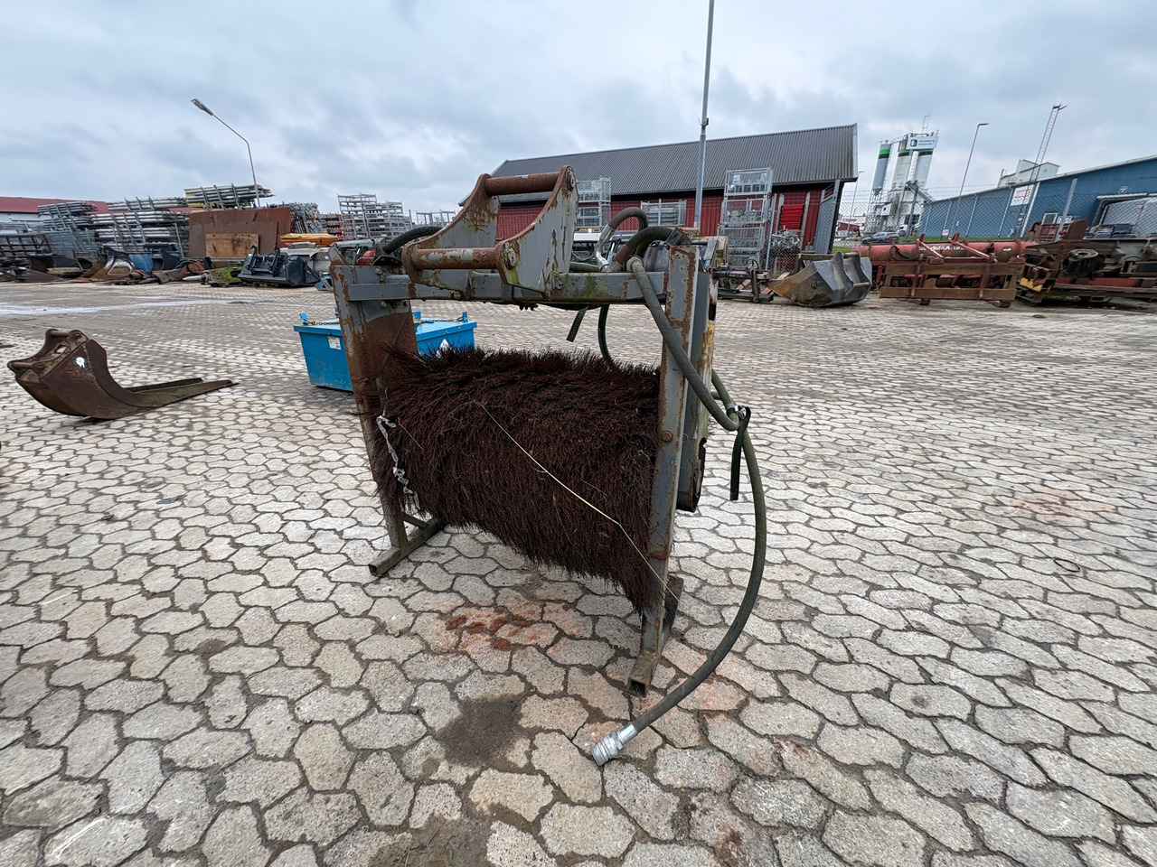 Holms Compact-1.0 - Chổi: hình 1 Holms Compact-1.0 - Chổi: hình 1