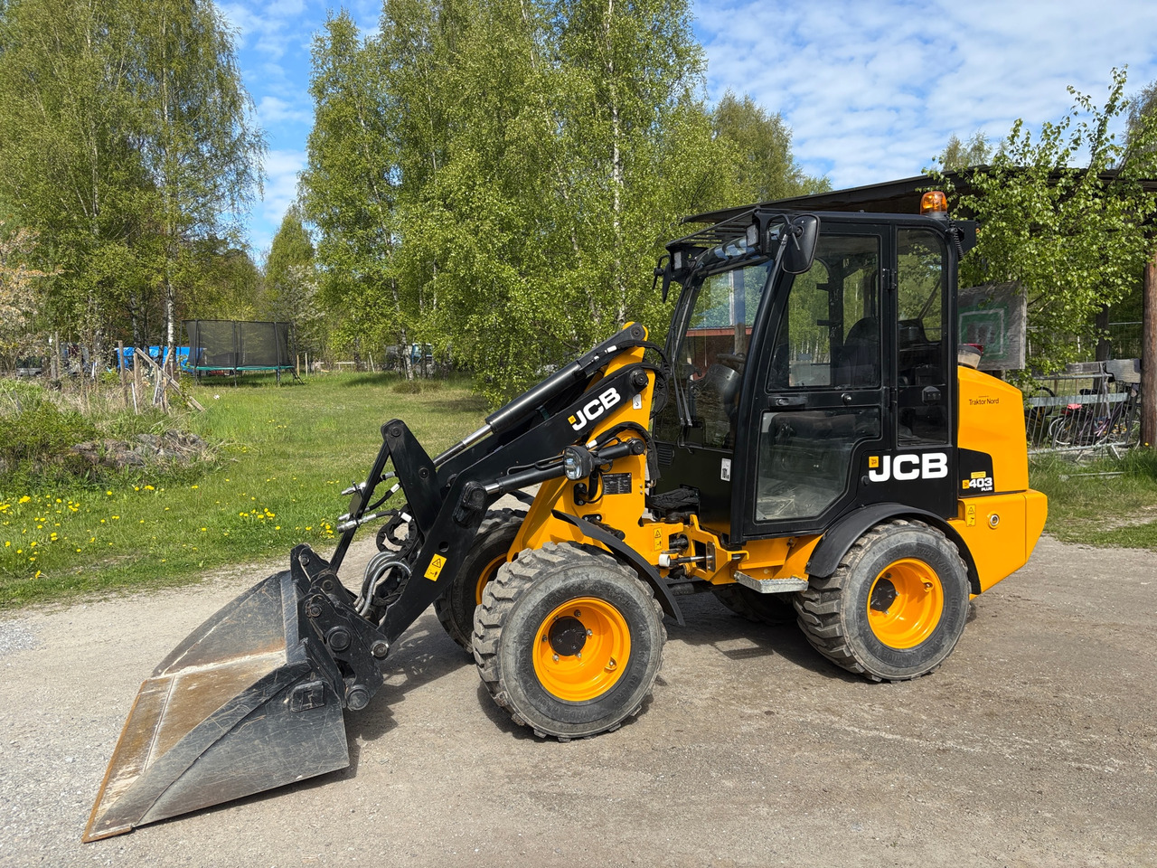 JCB 403 Plus - Máy xúc lật bánh lốp: hình 1 JCB 403 Plus - Máy xúc lật bánh lốp: hình 1