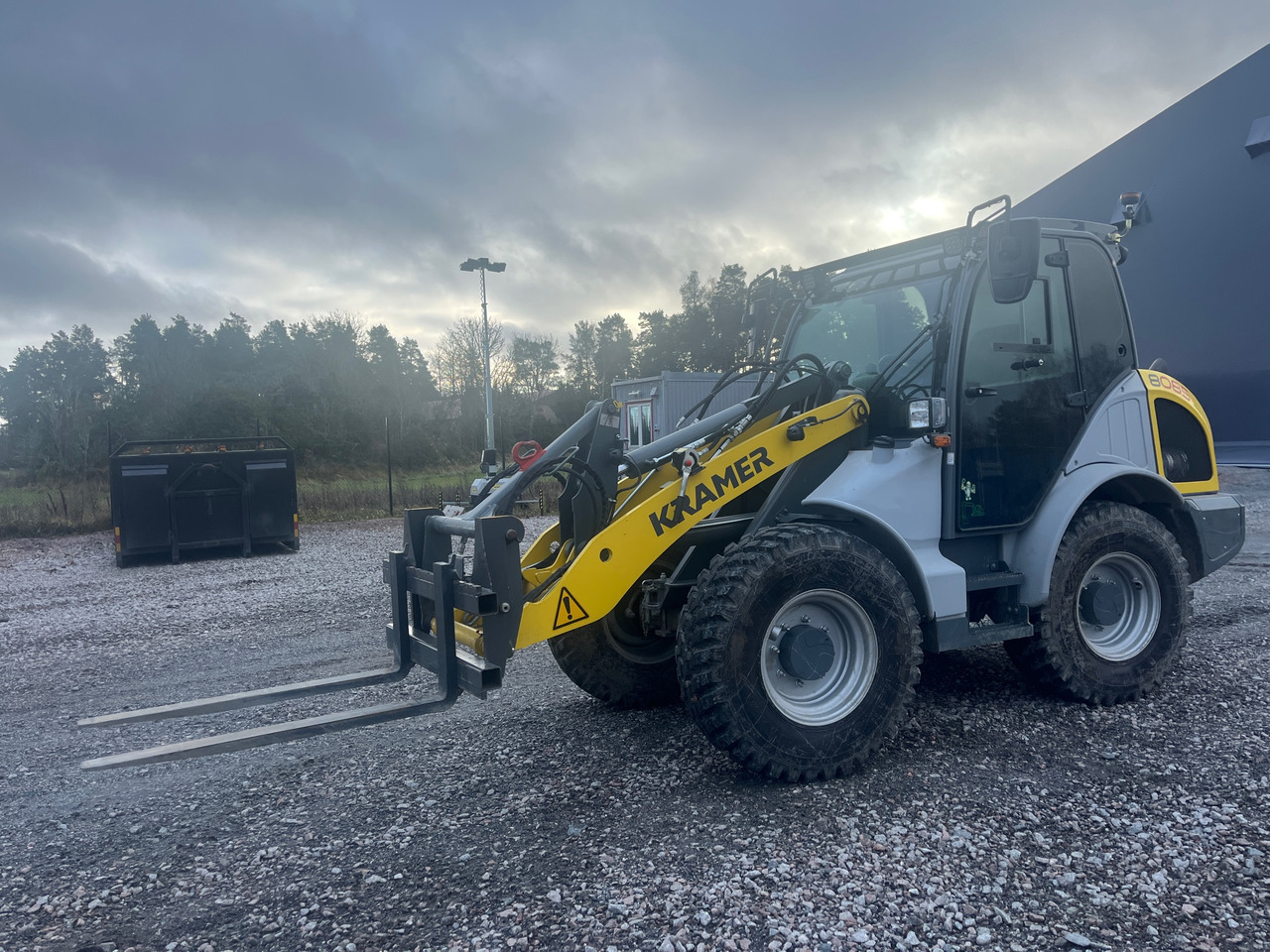 Kramer 8050-2 - Máy xúc lật bánh lốp: hình 1 Kramer 8050-2 - Máy xúc lật bánh lốp: hình 1