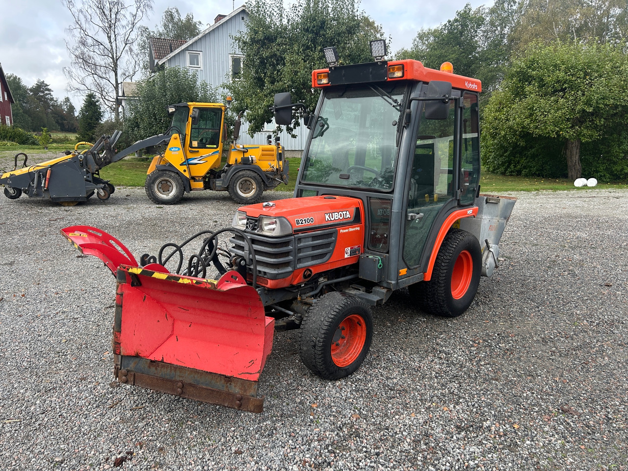 Kubota B2100 - Máy cày: hình 1 Kubota B2100 - Máy cày: hình 1