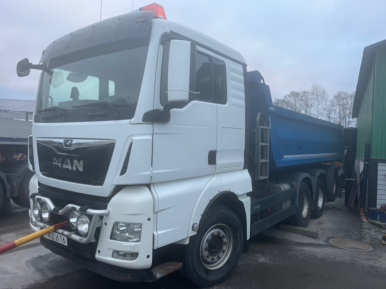 MAN TGX 35.500 8X4-4 BL - Xe ben: hình 1 MAN TGX 35.500 8X4-4 BL - Xe ben: hình 1