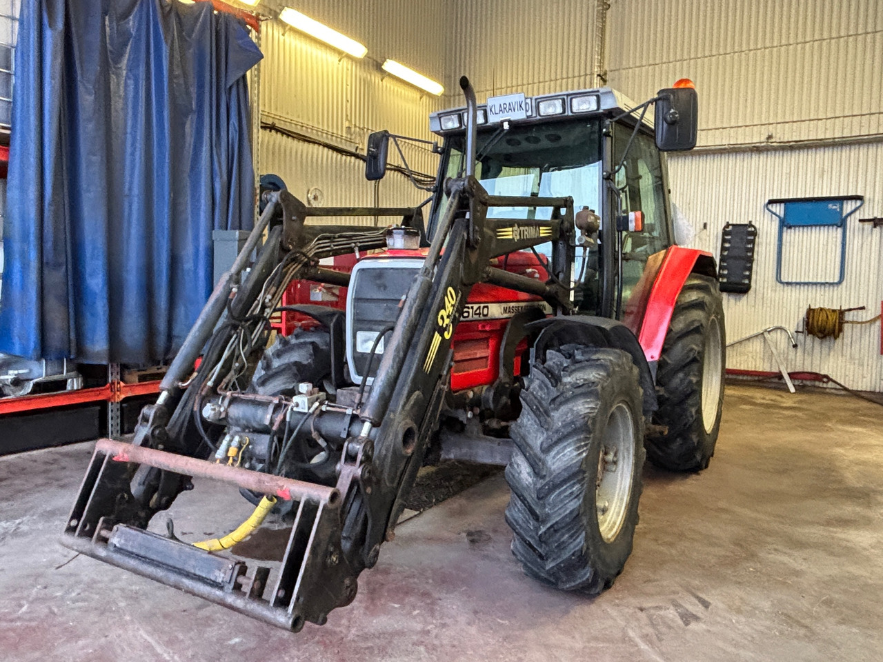Massey Ferguson 6140 - Máy cày: hình 1 Massey Ferguson 6140 - Máy cày: hình 1