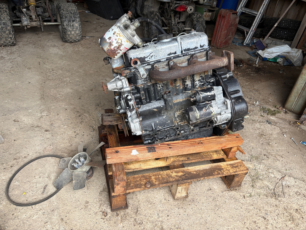 Mitsubishi K4E - Trang thiết bị xây dựng: hình 1 Mitsubishi K4E - Trang thiết bị xây dựng: hình 1