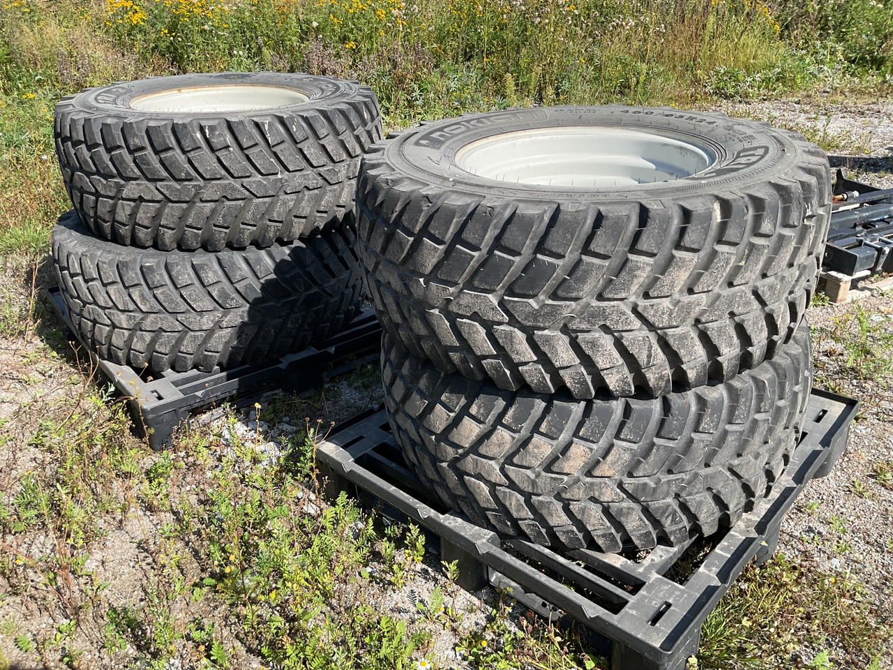 Nokian TRI 2 - Lốp cho Máy móc xây dựng: hình 1 Nokian TRI 2 - Lốp cho Máy móc xây dựng: hình 1