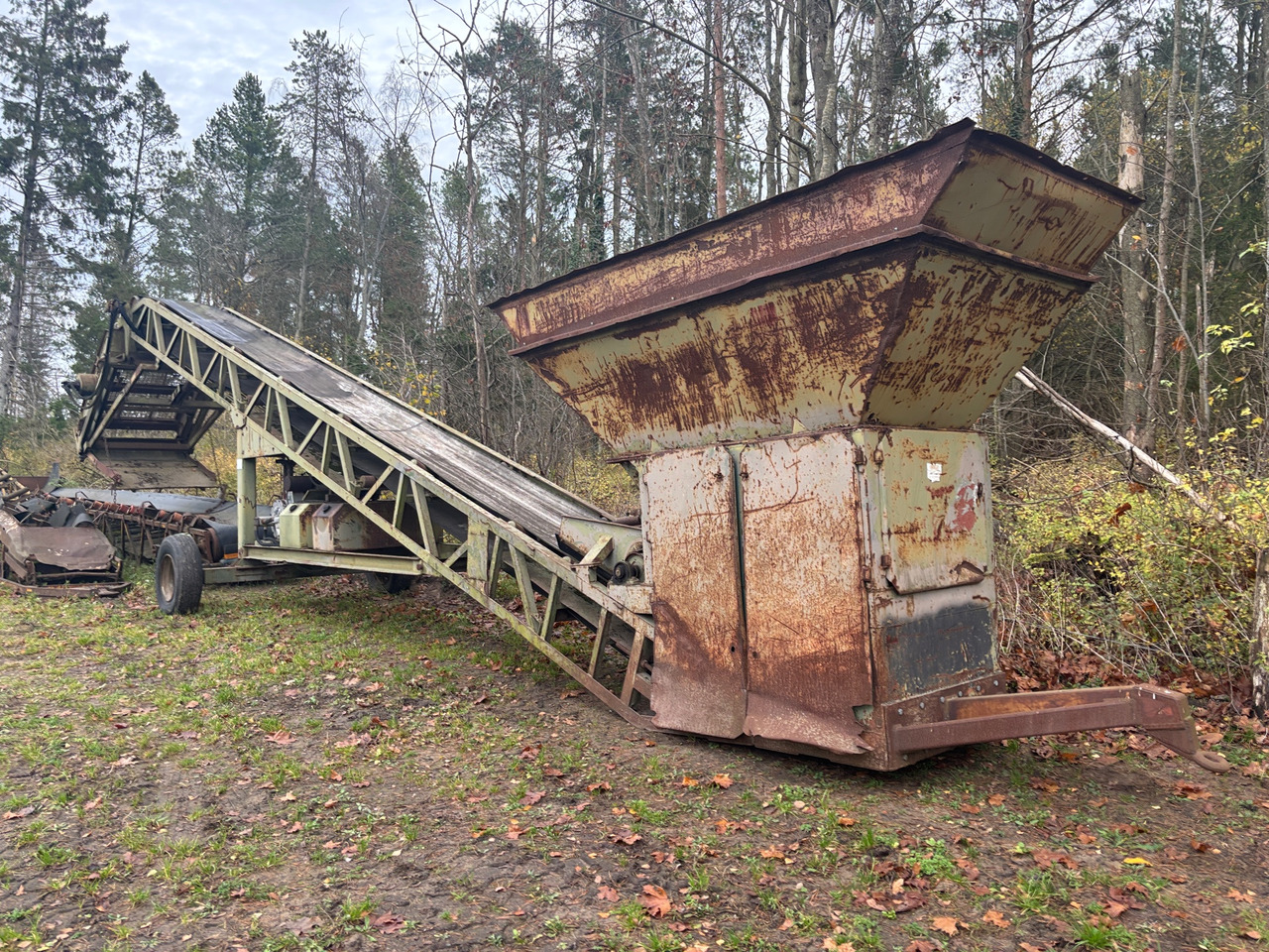 Telescreen - Máy nghiền đá: hình 1 Telescreen - Máy nghiền đá: hình 1