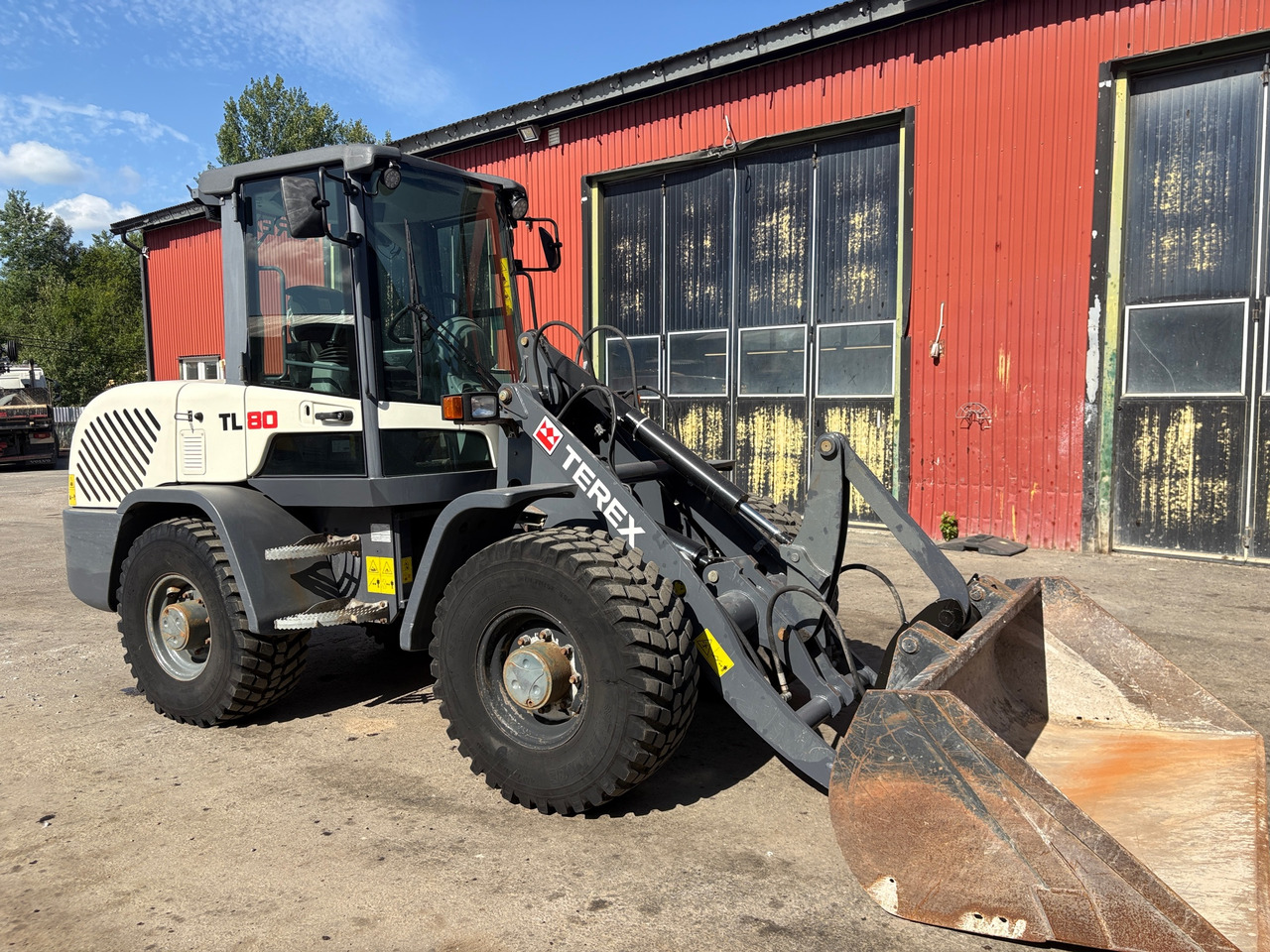 Terex TL80 - Máy xúc lật bánh lốp: hình 1 Terex TL80 - Máy xúc lật bánh lốp: hình 1