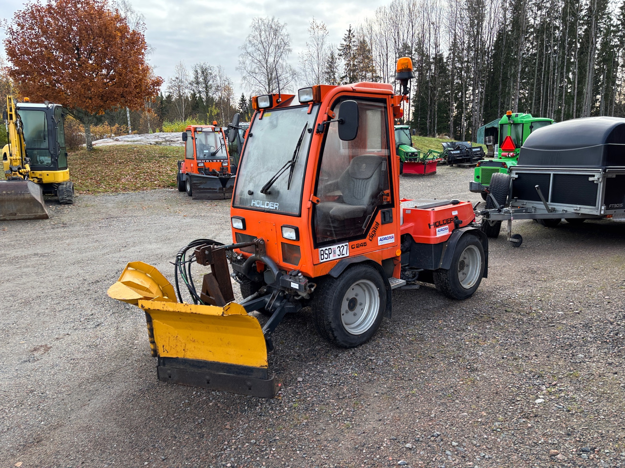 Holder C245 - Tiện ích/ Xe đặc dụng: hình 1 Holder C245 - Tiện ích/ Xe đặc dụng: hình 1