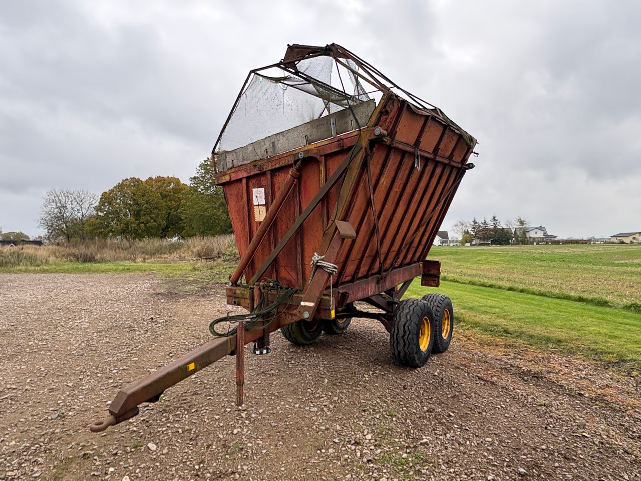 Tim Tip VIII / 441-803 - Toa kéo trang trại: hình 1 Tim Tip VIII / 441-803 - Toa kéo trang trại: hình 1