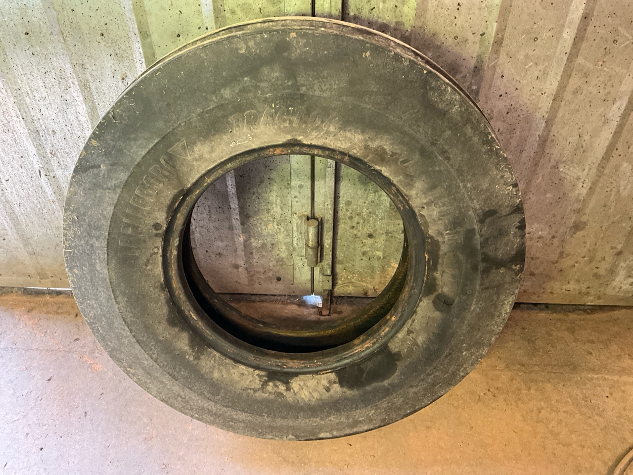 Trelleborg 7,5-16 8PR - Lốp cho Máy móc nông nghiệp: hình 1 Trelleborg 7,5-16 8PR - Lốp cho Máy móc nông nghiệp: hình 1