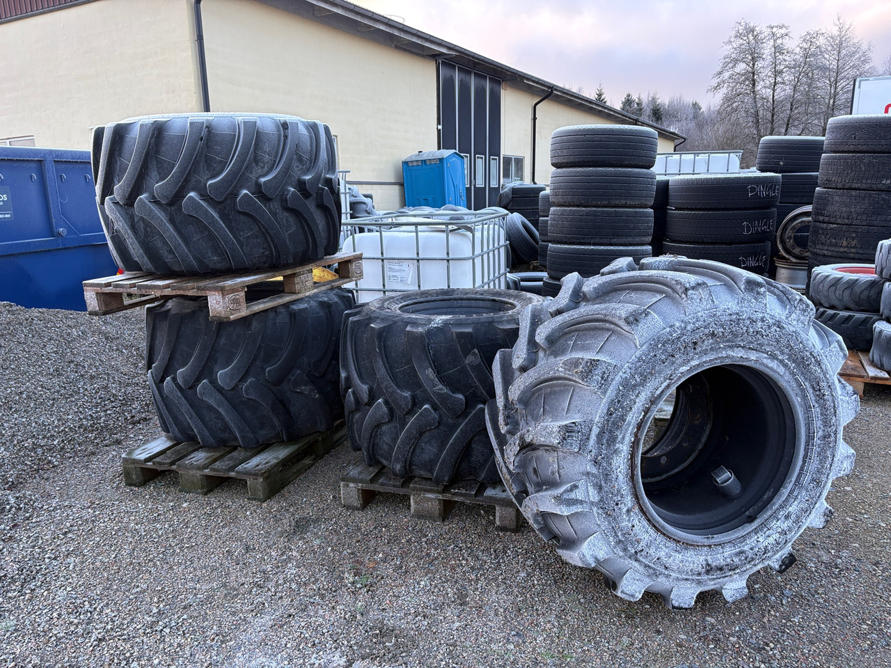 Trelleborg Excavator T440 - Lốp cho Máy móc xây dựng: hình 1 Trelleborg Excavator T440 - Lốp cho Máy móc xây dựng: hình 1