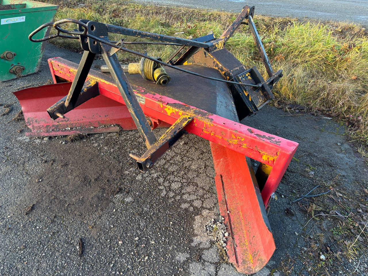 Tuiskulan rautarakenne - Máy thổi tuyết: hình 1 Tuiskulan rautarakenne - Máy thổi tuyết: hình 1