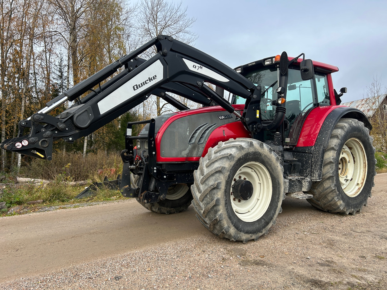 Valtra T202 - Máy cày: hình 1 Valtra T202 - Máy cày: hình 1