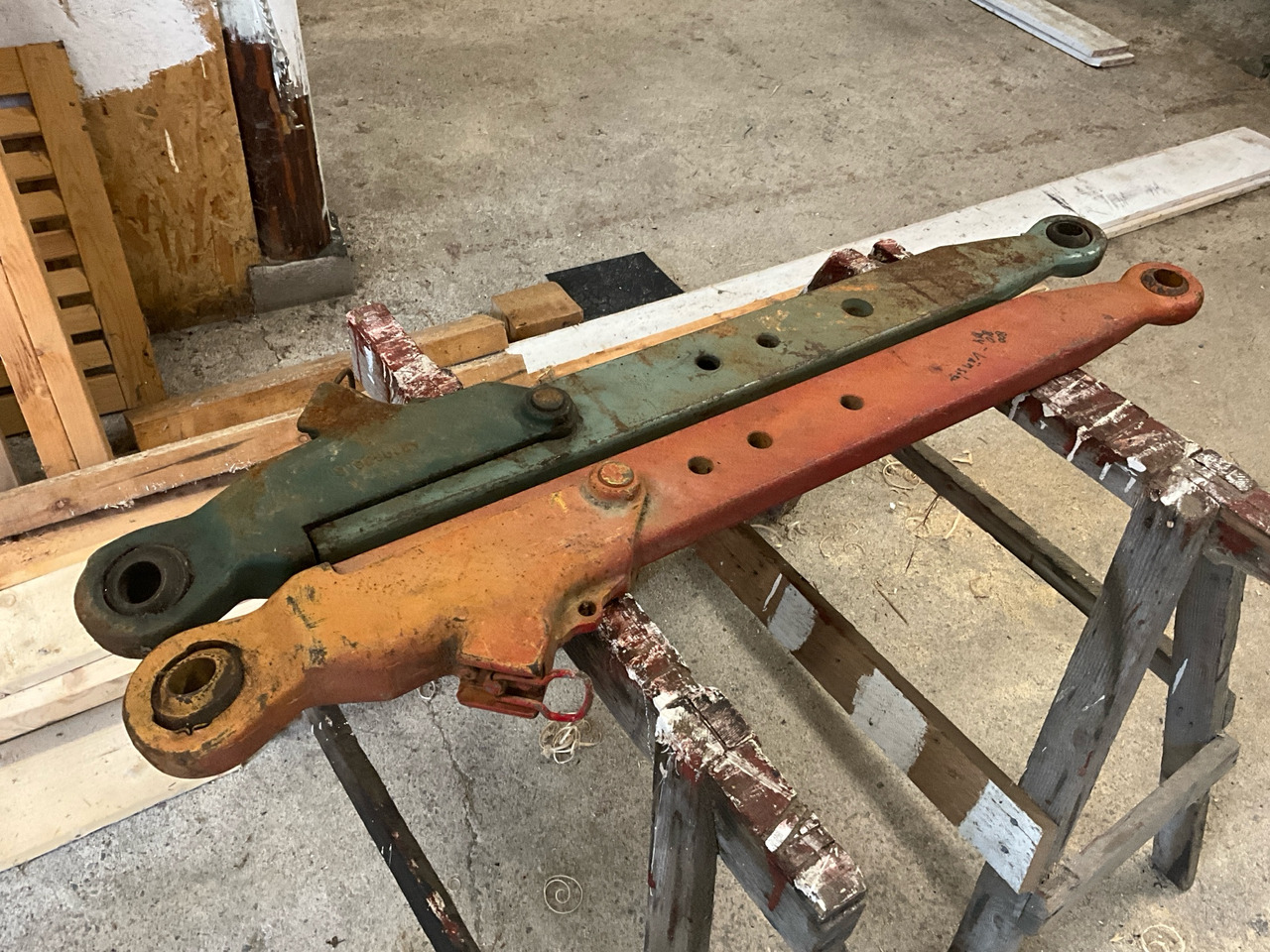 Volvo BM Höger/vänster - Máy gặt đập: hình 1 Volvo BM Höger/vänster - Máy gặt đập: hình 1