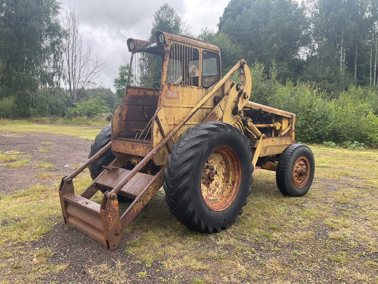 Volvo BM LM 218 TD - Máy xúc lật bánh lốp: hình 1 Volvo BM LM 218 TD - Máy xúc lật bánh lốp: hình 1