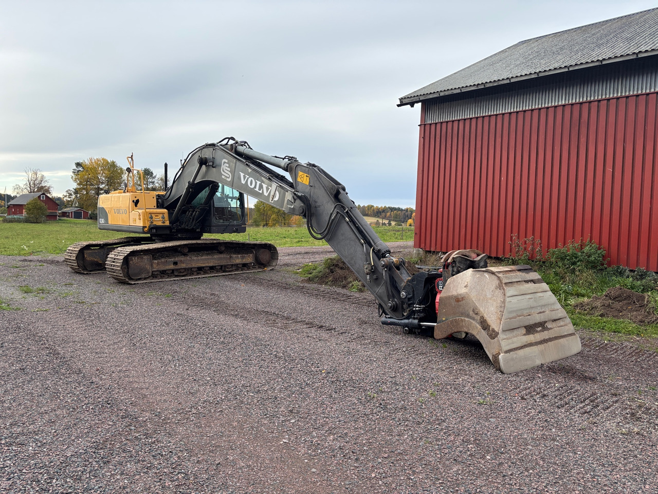 Volvo EC210CL - Máy xúc: hình 1 Volvo EC210CL - Máy xúc: hình 1