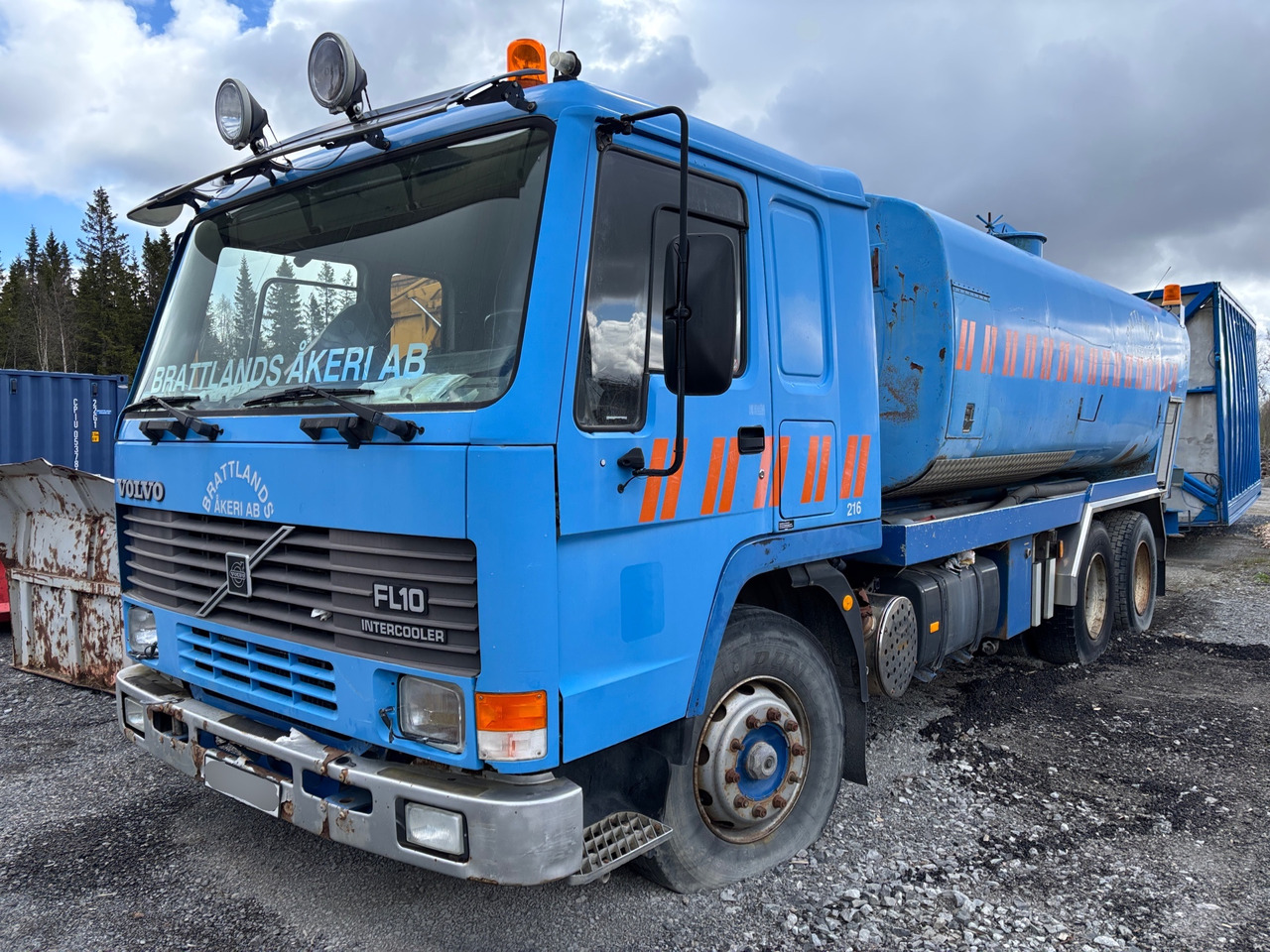Volvo FL10 - Xe tải chân không: hình 1 Volvo FL10 - Xe tải chân không: hình 1
