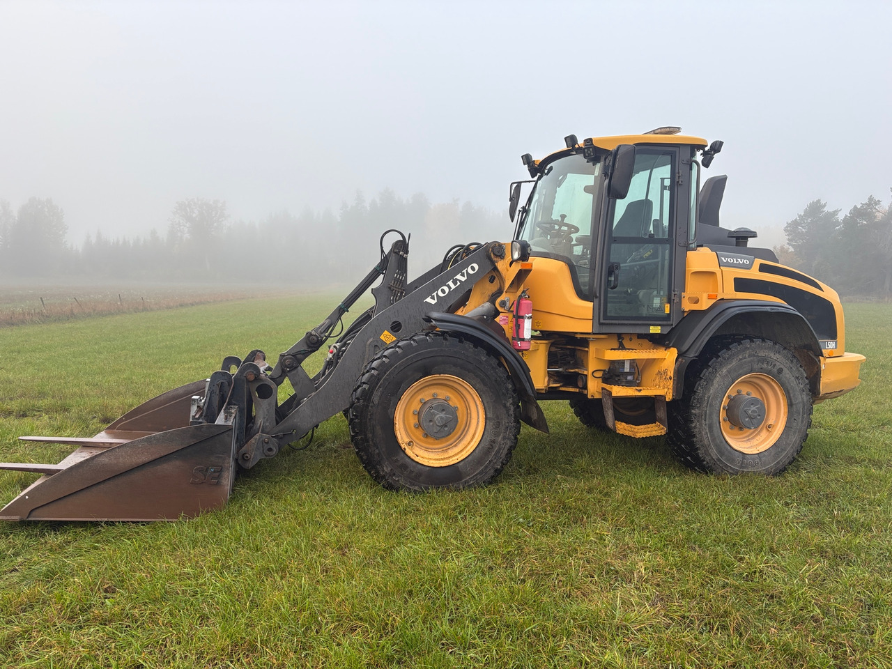 Volvo L50H - Máy xúc lật bánh lốp: hình 1 Volvo L50H - Máy xúc lật bánh lốp: hình 1