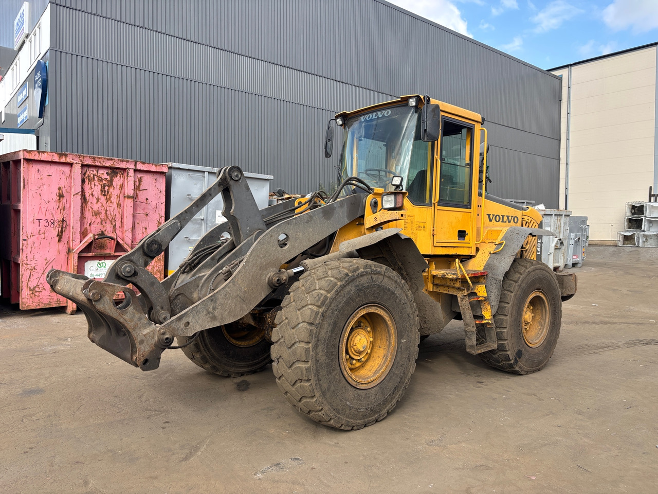Volvo L60E - Máy xúc lật bánh lốp: hình 1 Volvo L60E - Máy xúc lật bánh lốp: hình 1