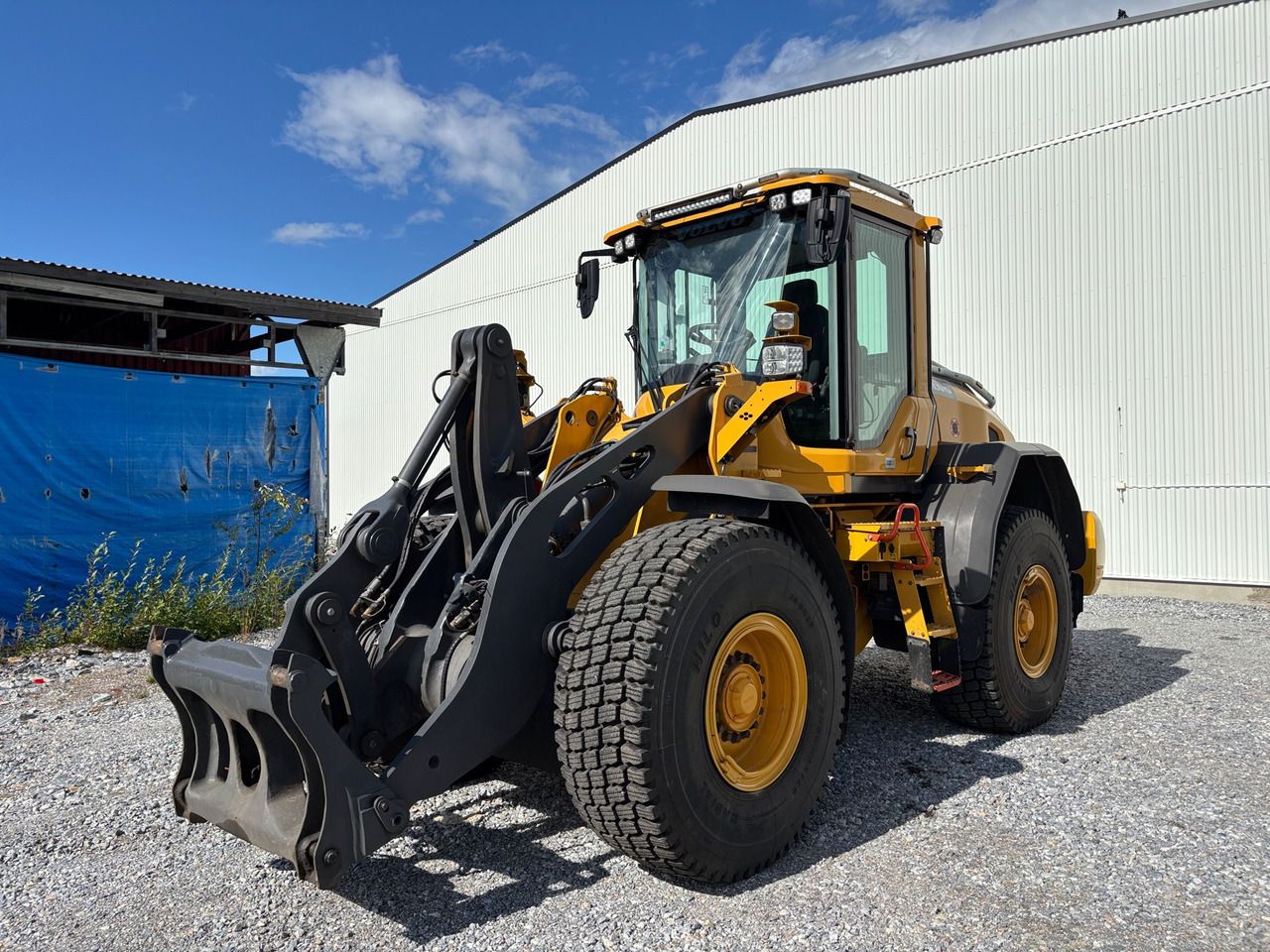 Volvo L90H - Máy xúc lật bánh lốp: hình 1 Volvo L90H - Máy xúc lật bánh lốp: hình 1