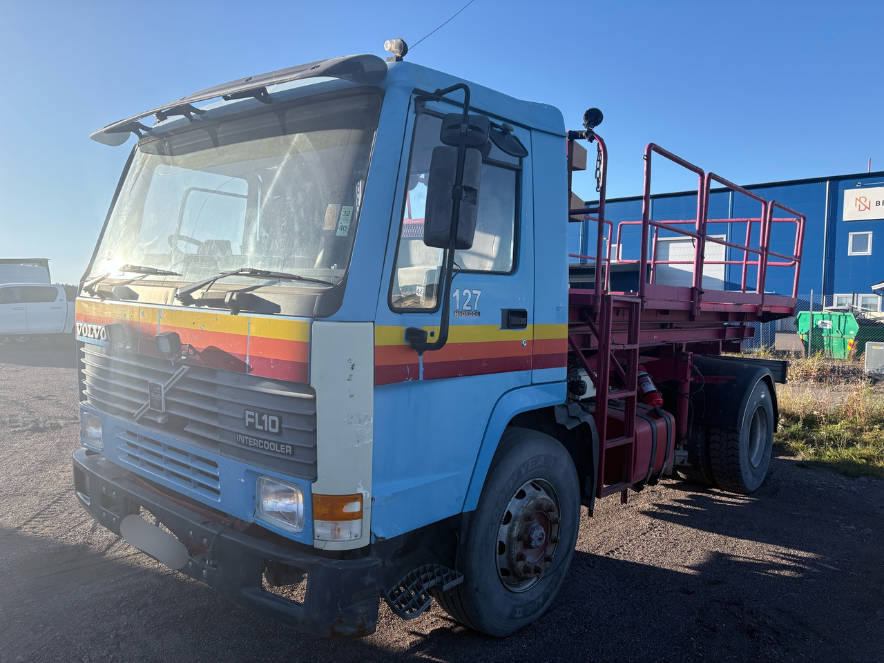 Volvo FL10 4X2 - Xe tải: hình 1 Volvo FL10 4X2 - Xe tải: hình 1