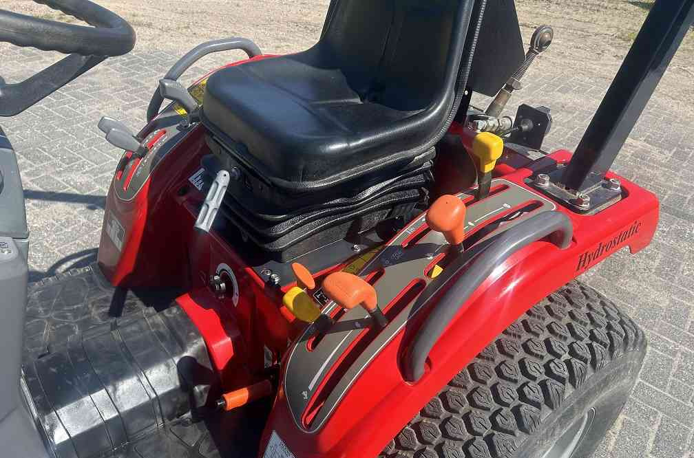 Máy cày Massey Ferguson 1525 hydrostaat: hình 6