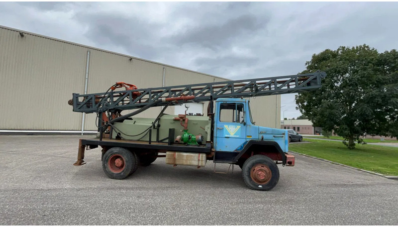 Bomag Iveco magirus 160D15 4x4 Bomag B300 Bohrgerat Drilling machine - Giàn khoan: hình 1 Bomag Iveco magirus 160D15 4x4 Bomag B300 Bohrgerat Drilling machine - Giàn khoan: hình 1