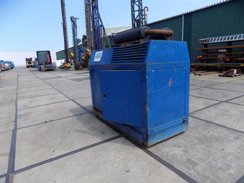 Bredenoord Bredenoord aggregaat BRD 70 KVA Deutz F5L413 - Bộ phát điện: hình 4 Bredenoord Bredenoord aggregaat BRD 70 KVA Deutz F5L413 - Bộ phát điện: hình 4