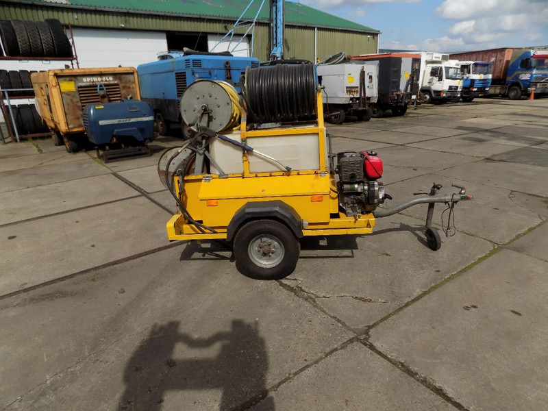 Rioned HD50 Rioned HD50 diesel - Xe tải chân không: hình 2 Rioned HD50 Rioned HD50 diesel - Xe tải chân không: hình 2