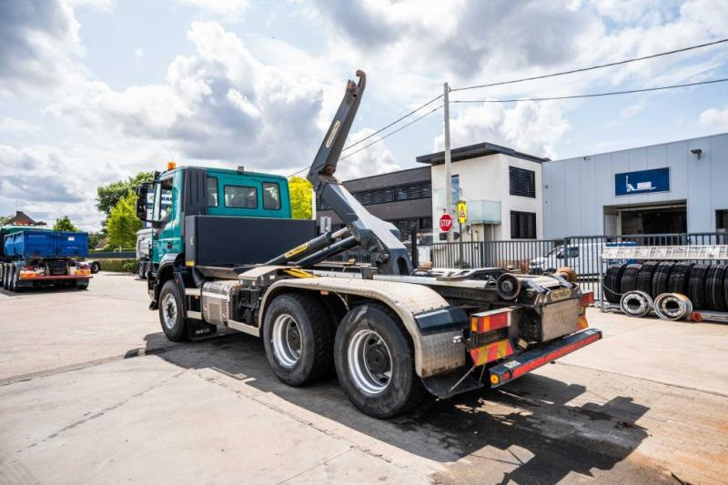Iveco TRAKKER 360-6x4-PALFINGER - Xe tải nâng móc: hình 5 Iveco TRAKKER 360-6x4-PALFINGER - Xe tải nâng móc: hình 5