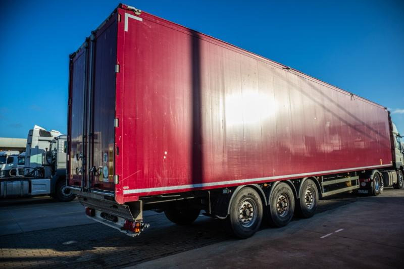 KRAKER WALKING FLOOR CF 200-92 m3 - Sơ mi rơ moóc sàn đi bộ: hình 3 KRAKER WALKING FLOOR CF 200-92 m3 - Sơ mi rơ moóc sàn đi bộ: hình 3