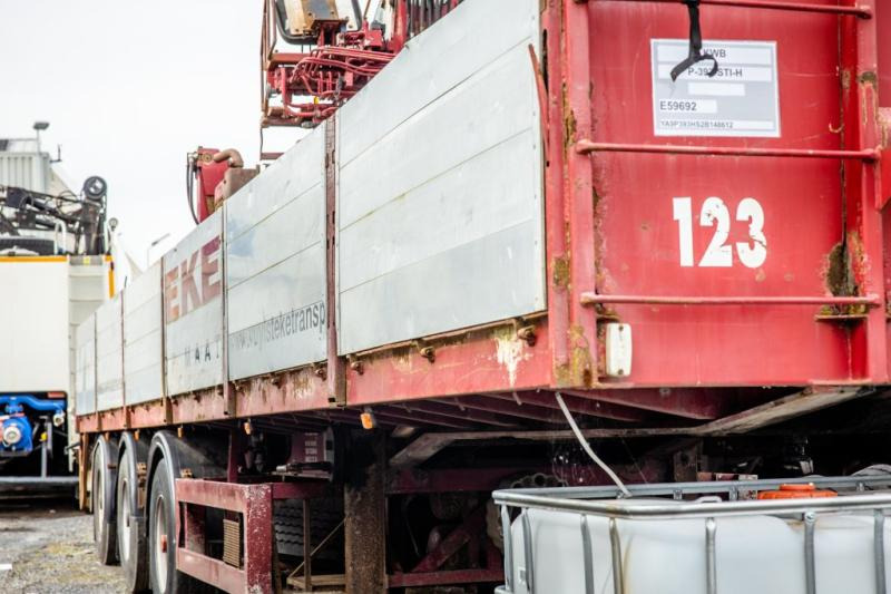 Kwb KRAAN/CRANE/GRUE/KRAN - KENNIS 16 TON/M(3xhydr.) - Sơ mi rơ moóc thùng lửng/ Phẳng: hình 5 Kwb KRAAN/CRANE/GRUE/KRAN - KENNIS 16 TON/M(3xhydr.) - Sơ mi rơ moóc thùng lửng/ Phẳng: hình 5