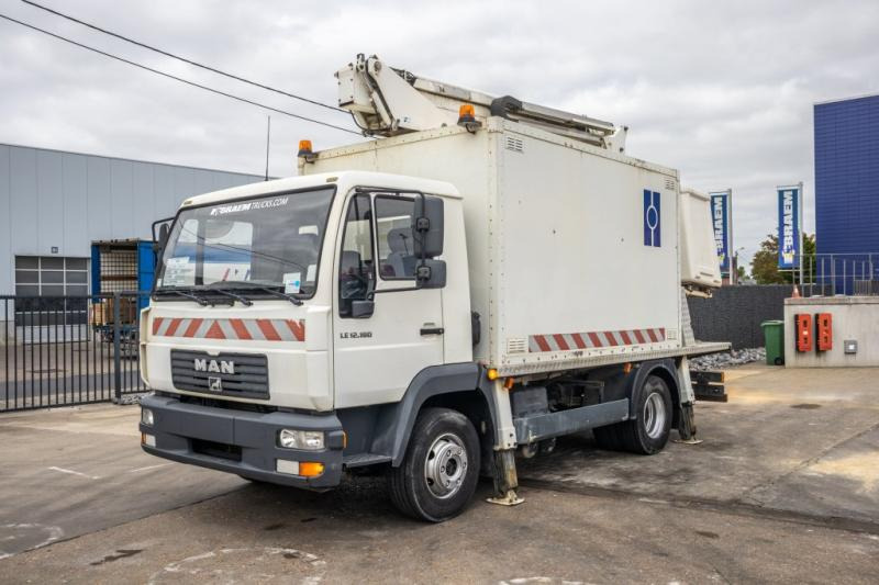 MAN LE 12.180 - COMILEV EN170TPC - Nền bục trên không gắn trên xe tải: hình 1 MAN LE 12.180 - COMILEV EN170TPC - Nền bục trên không gắn trên xe tải: hình 1