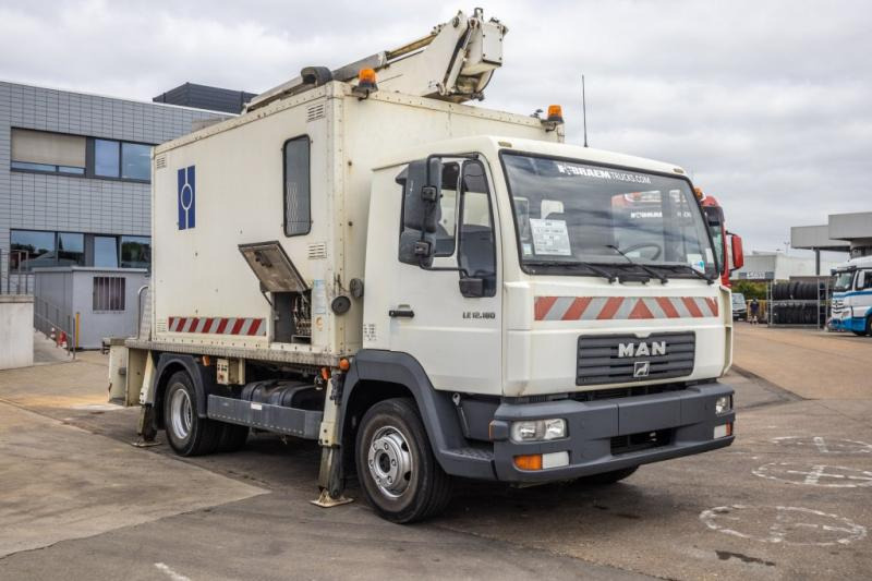 MAN LE 12.180 - COMILEV EN170TPC - Nền bục trên không gắn trên xe tải: hình 2 MAN LE 12.180 - COMILEV EN170TPC - Nền bục trên không gắn trên xe tải: hình 2