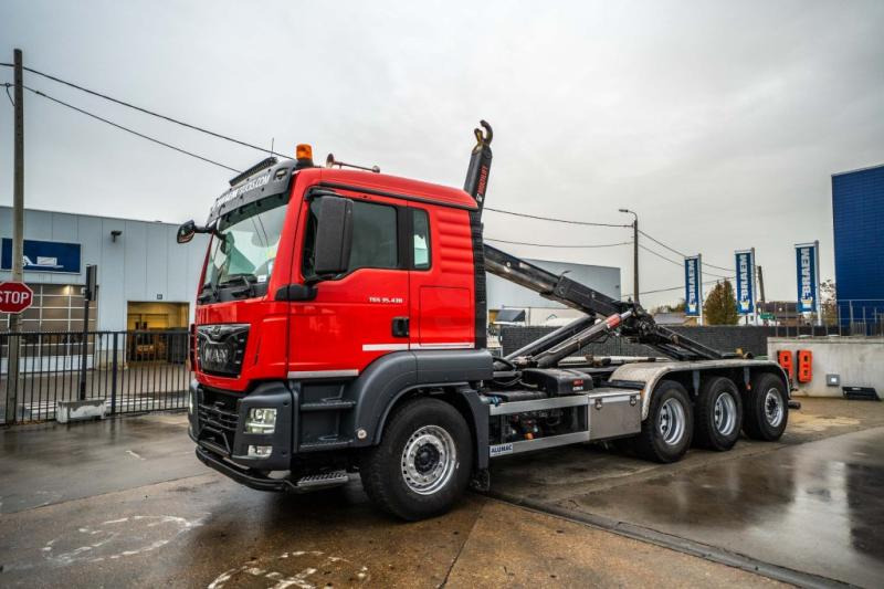 MAN TGS 35.430 BL - HIAB - Xe tải nâng móc: hình 1 MAN TGS 35.430 BL - HIAB - Xe tải nâng móc: hình 1