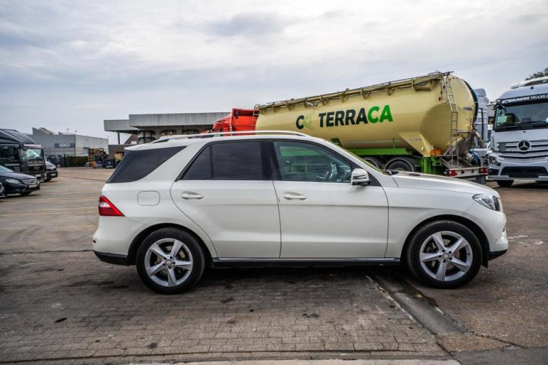 Mercedes-Benz ML 250 CDI - Sedan: hình 3 Mercedes-Benz ML 250 CDI - Sedan: hình 3