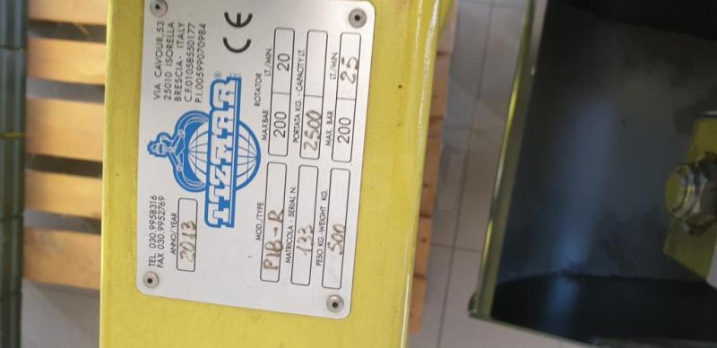 TIZMAR PIBR - HYDR. GRIJPER 2500 KG - Ngàm kẹp: hình 2 TIZMAR PIBR - HYDR. GRIJPER 2500 KG - Ngàm kẹp: hình 2