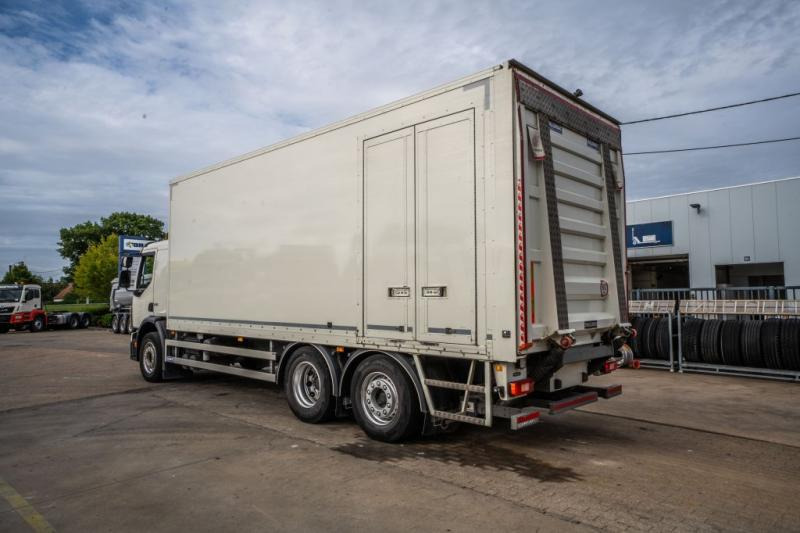Volvo FE 320 -6X2 +DHOLLANDIA 2.5T- 194.400 KM - Xe tải hộp: hình 5 Volvo FE 320 -6X2 +DHOLLANDIA 2.5T- 194.400 KM - Xe tải hộp: hình 5