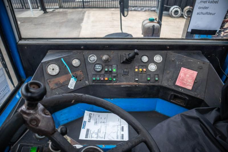 Xe đầu kéo Terberg TERBERG RT28 - 4X4: hình 6 Xe đầu kéo Terberg TERBERG RT28 - 4X4: hình 6