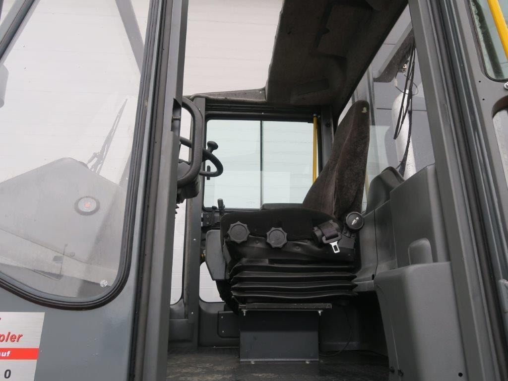 Kalmar DCE150-6 Marine Forklift For Boat Handling - Xe nâng diesel: hình 2 Kalmar DCE150-6 Marine Forklift For Boat Handling - Xe nâng diesel: hình 2