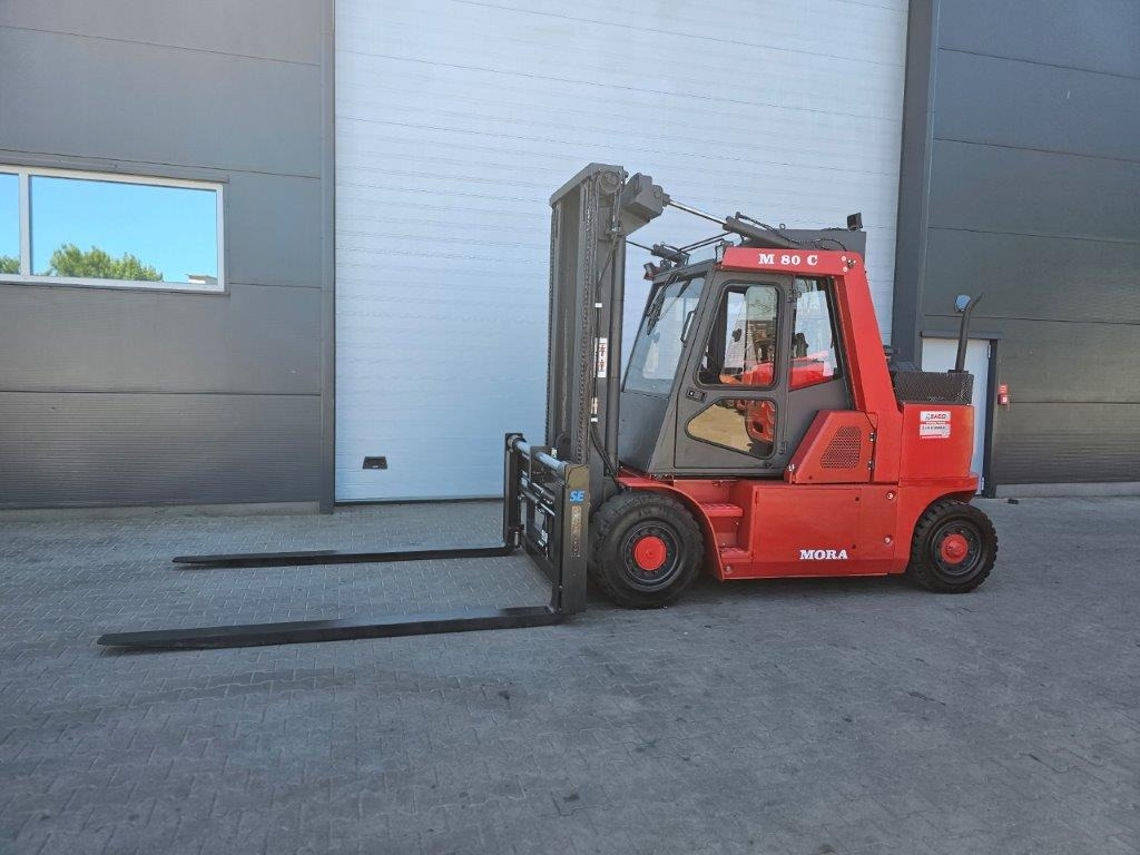 Mora M80C - Xe nâng: hình 1 Mora M80C - Xe nâng: hình 1