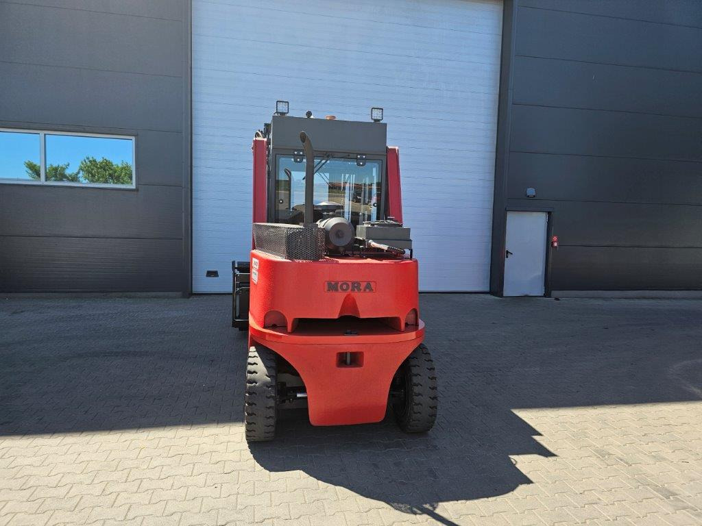 Mora M80C - Xe nâng: hình 5 Mora M80C - Xe nâng: hình 5