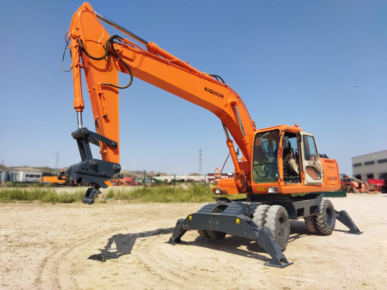 DAEWOO 210 W-V M4E (LOC) - Máy xúc bánh lốp: hình 1 DAEWOO 210 W-V M4E (LOC) - Máy xúc bánh lốp: hình 1